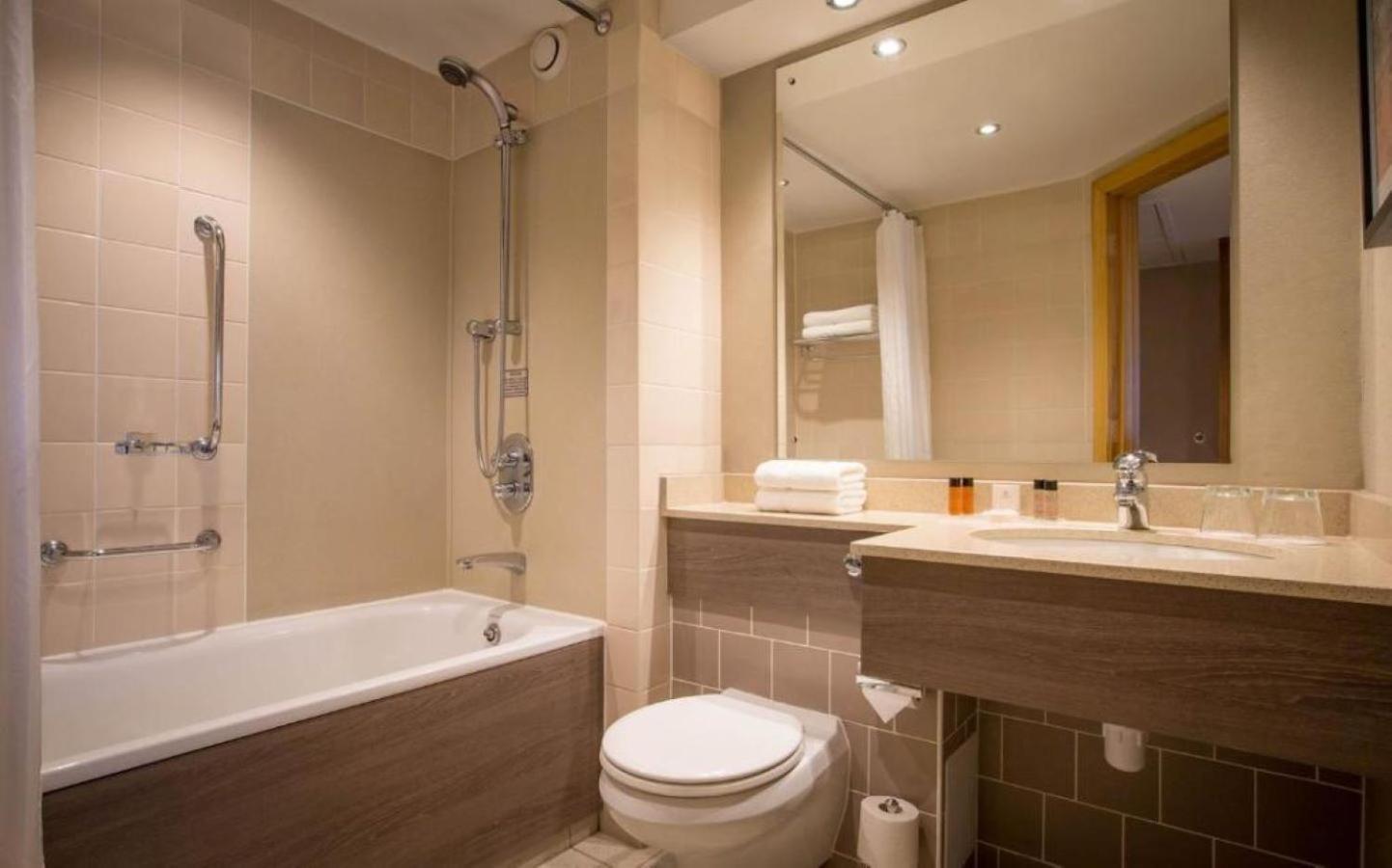 Clayton Hotel & Leisure Club Sligo Bagian luar foto