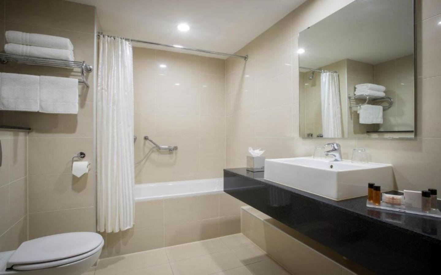 Clayton Hotel & Leisure Club Sligo Bagian luar foto