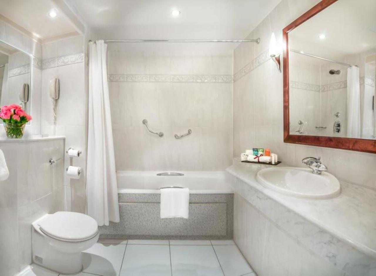 Clayton Hotel & Leisure Club Sligo Bagian luar foto